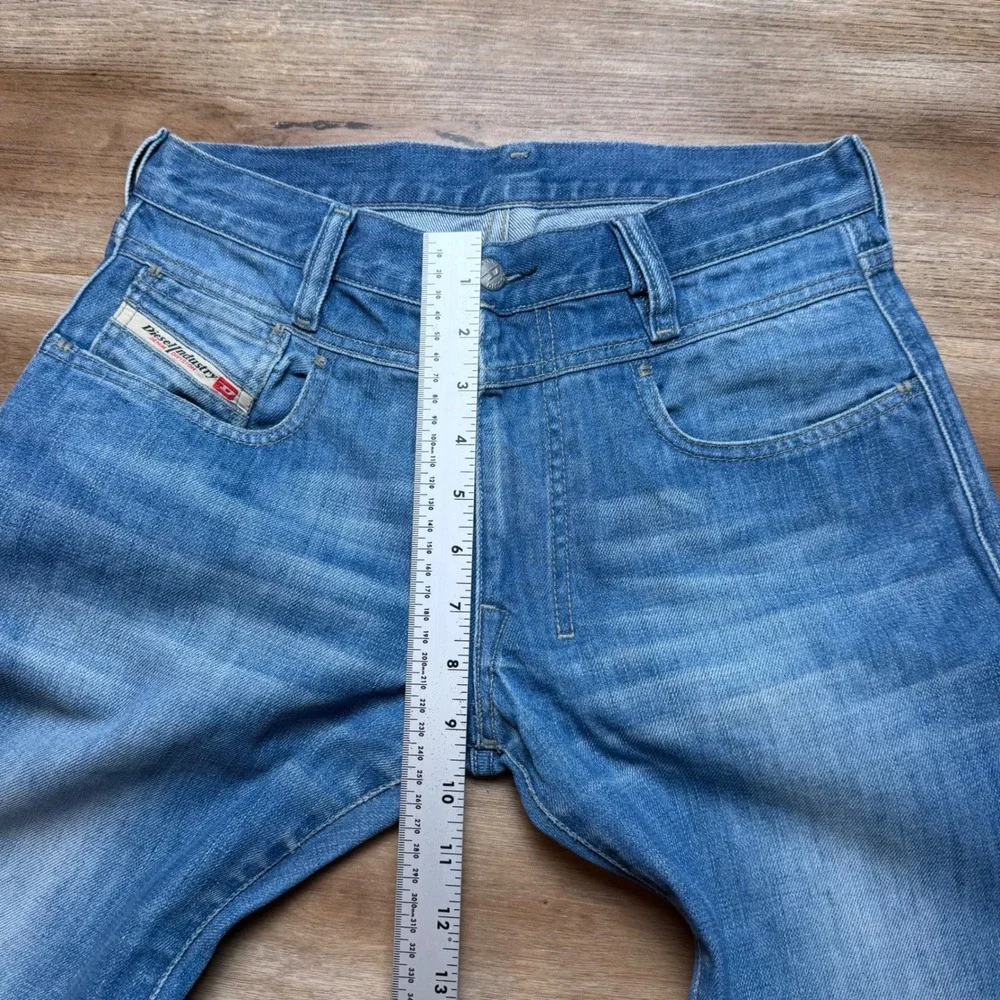 Diesel Roxe Jeans Mens 29x32 Blue Relaxed Straight Leg Light Wash Made in Italy‎